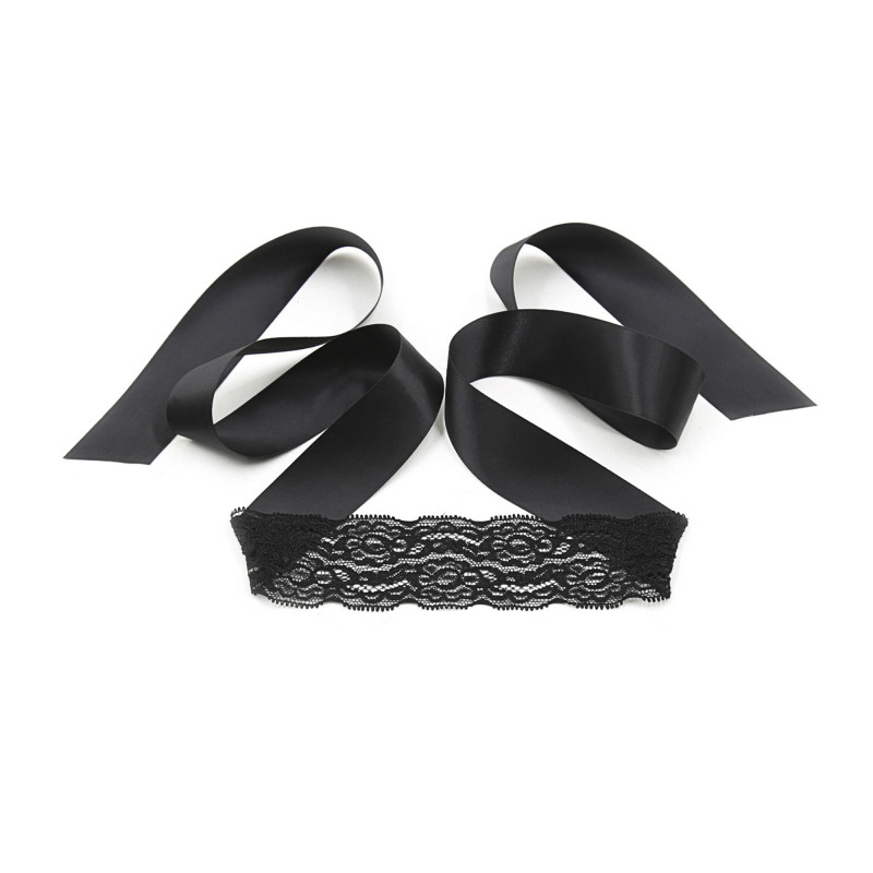 Conjunto de Encaje Negro Lace Me Up Crushious